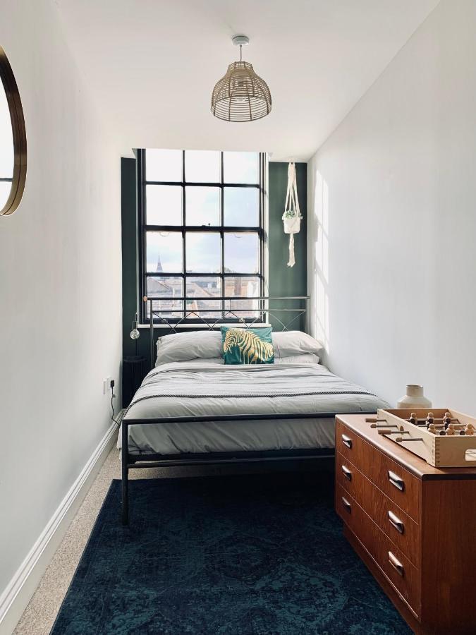 Wessex House - Cozy Town Centre Two Bedroom - Short Stroll To And Nightlife